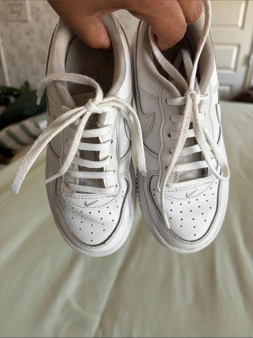 Kids Nike Air Force One White Low-Top Sneakers